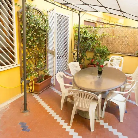 Holiday home Da Paolo Al Vaticano Rome